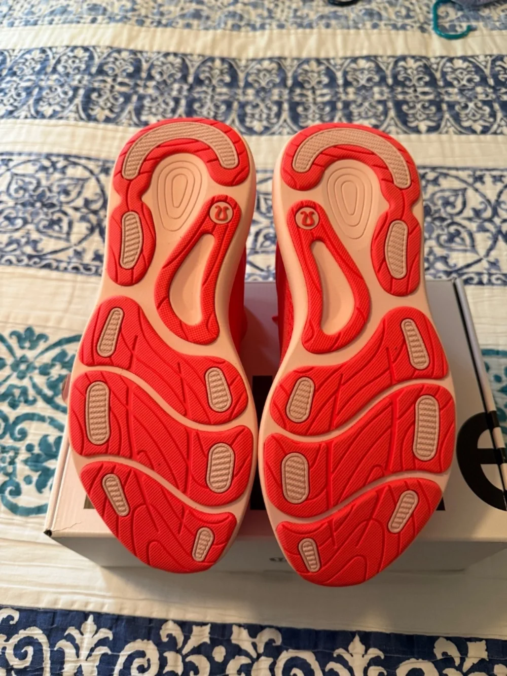 Lululemon Chargefeel Womens 8.5